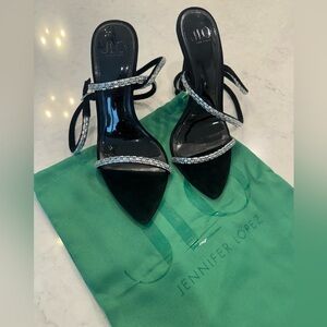 NWOB $160 JLO Jennifer Lopez x REVOLVE Star Sandal Black Size 8.5 39.5 Crystals